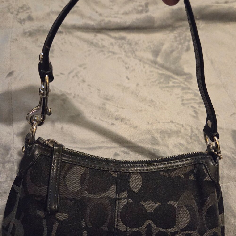 Small black and Grey Coach "C" initial bag - Picture 2 of 7